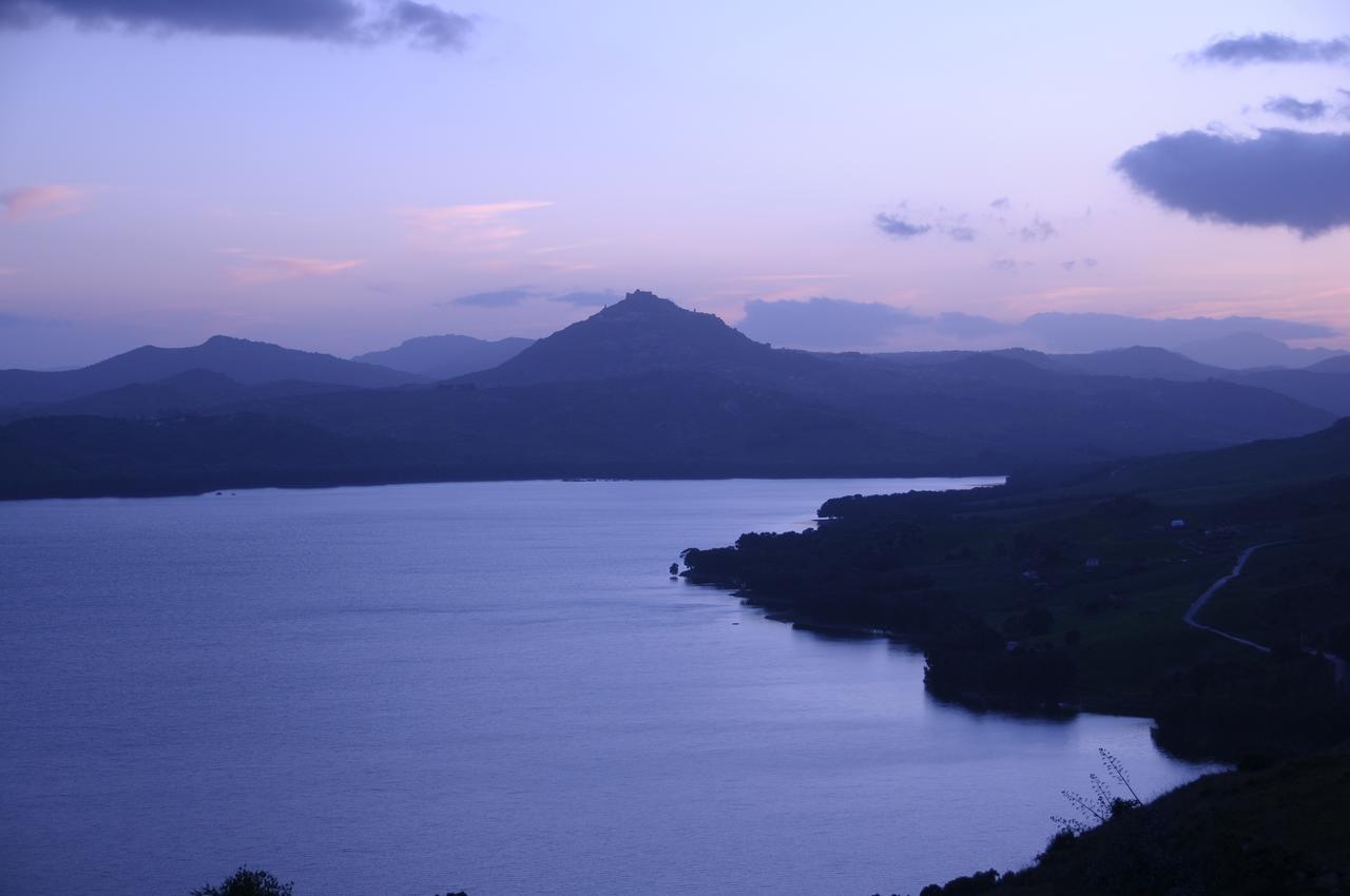 Oasi Del Lago Regalbuto Экстерьер фото