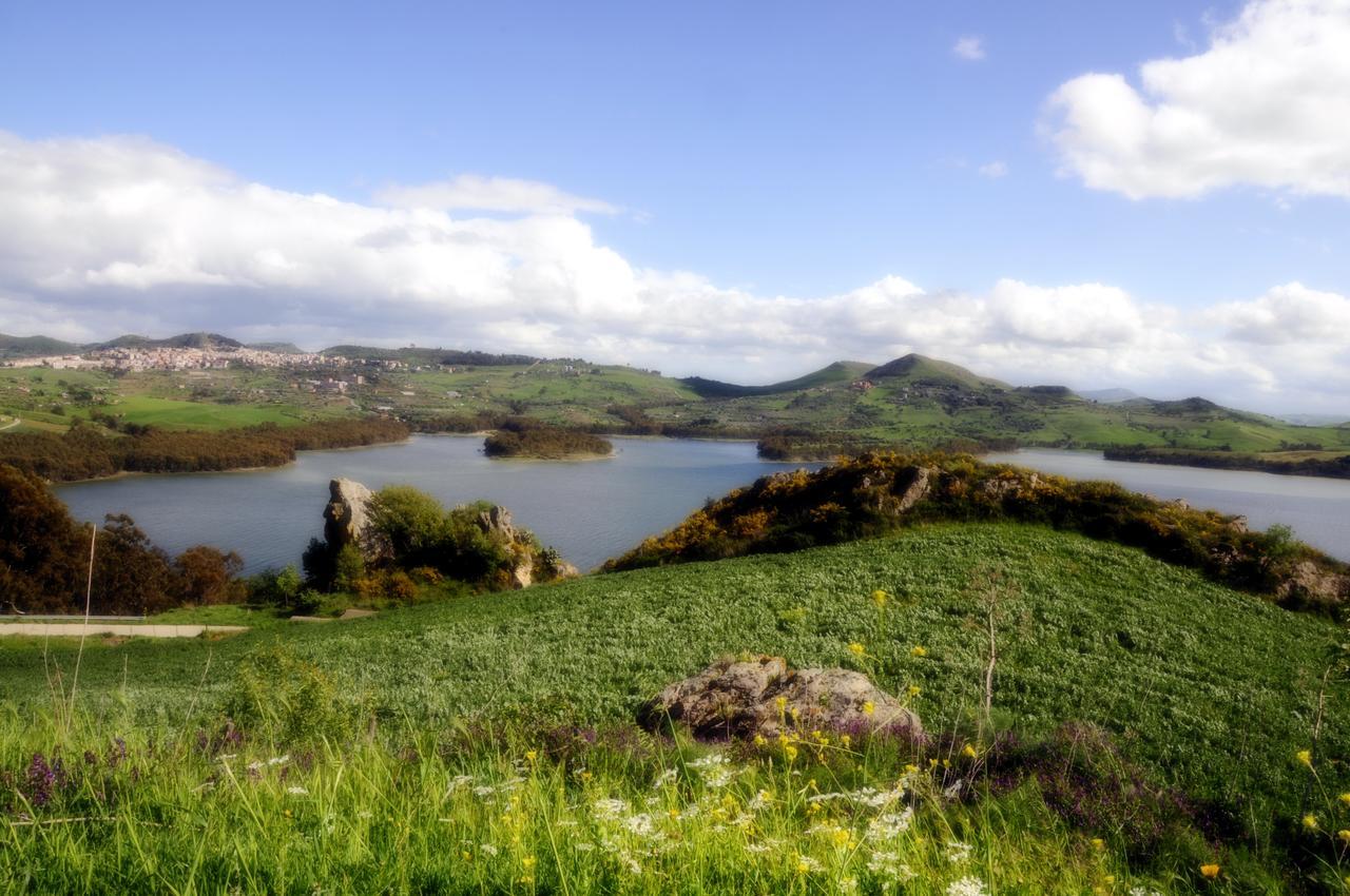 Oasi Del Lago Regalbuto Экстерьер фото